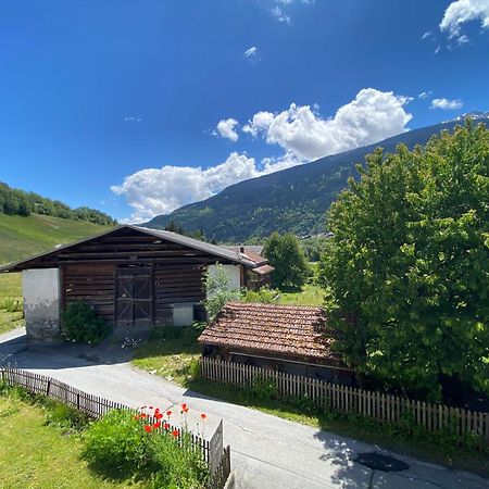 Bed and Breakfast Casa Vegana Trun Екстер'єр фото