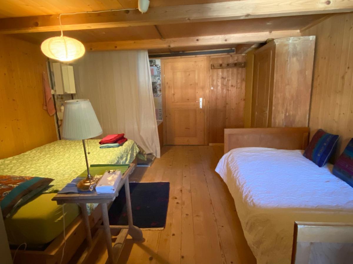 Bed and Breakfast Casa Vegana Trun Екстер'єр фото