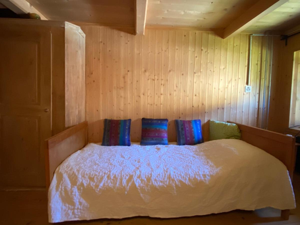 Bed and Breakfast Casa Vegana Trun Екстер'єр фото