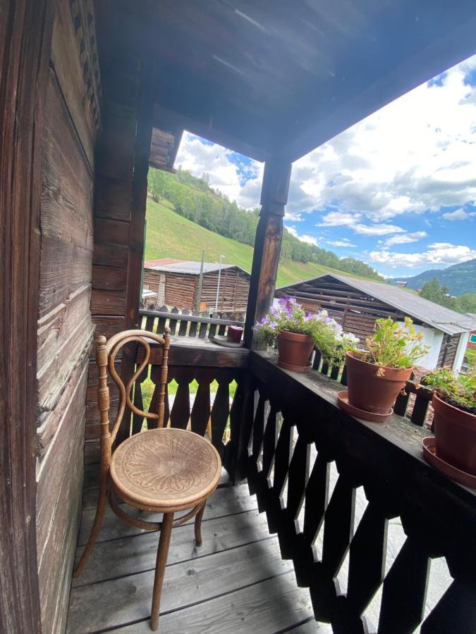 Bed and Breakfast Casa Vegana Trun Екстер'єр фото