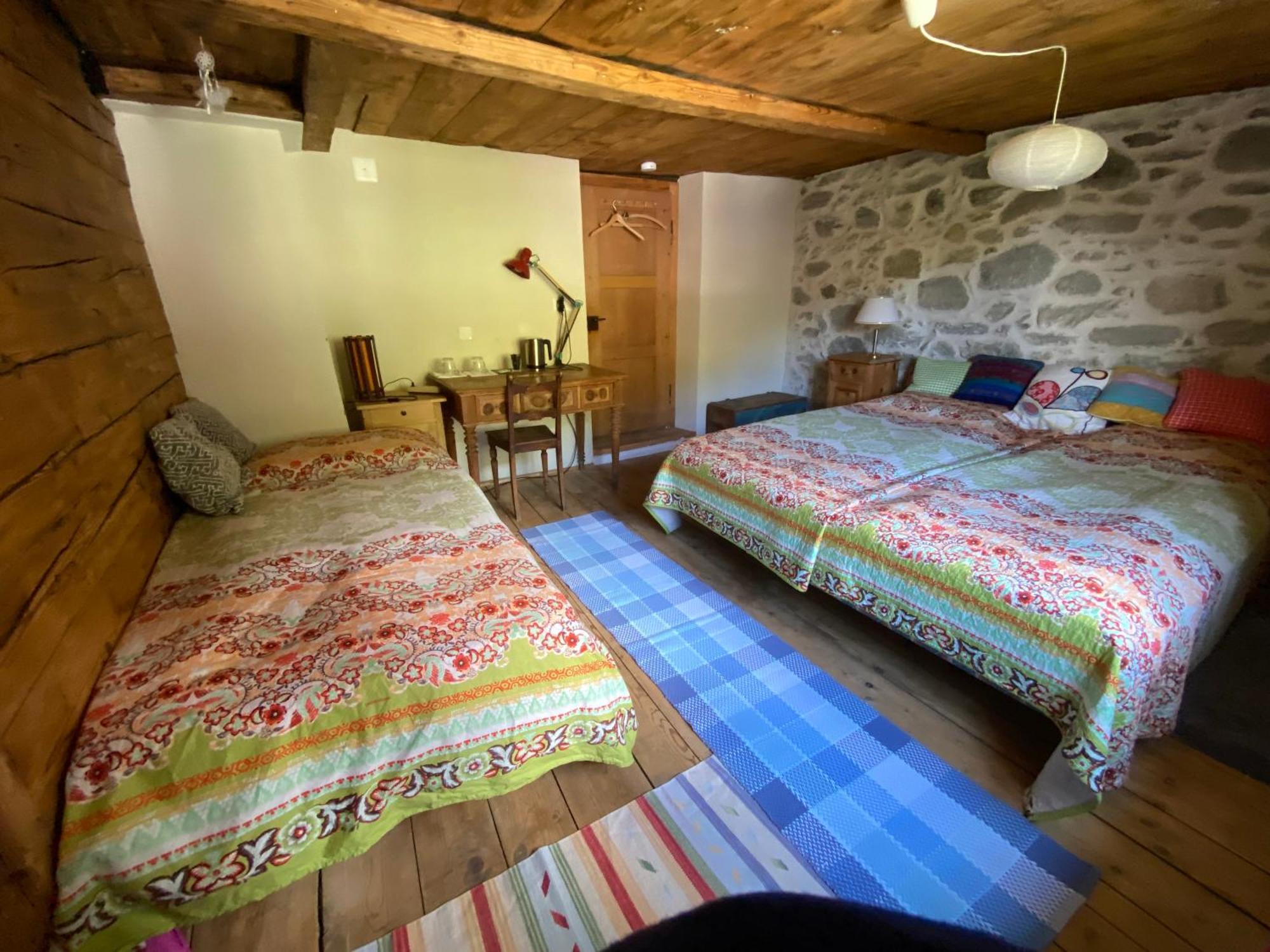 Bed and Breakfast Casa Vegana Trun Екстер'єр фото