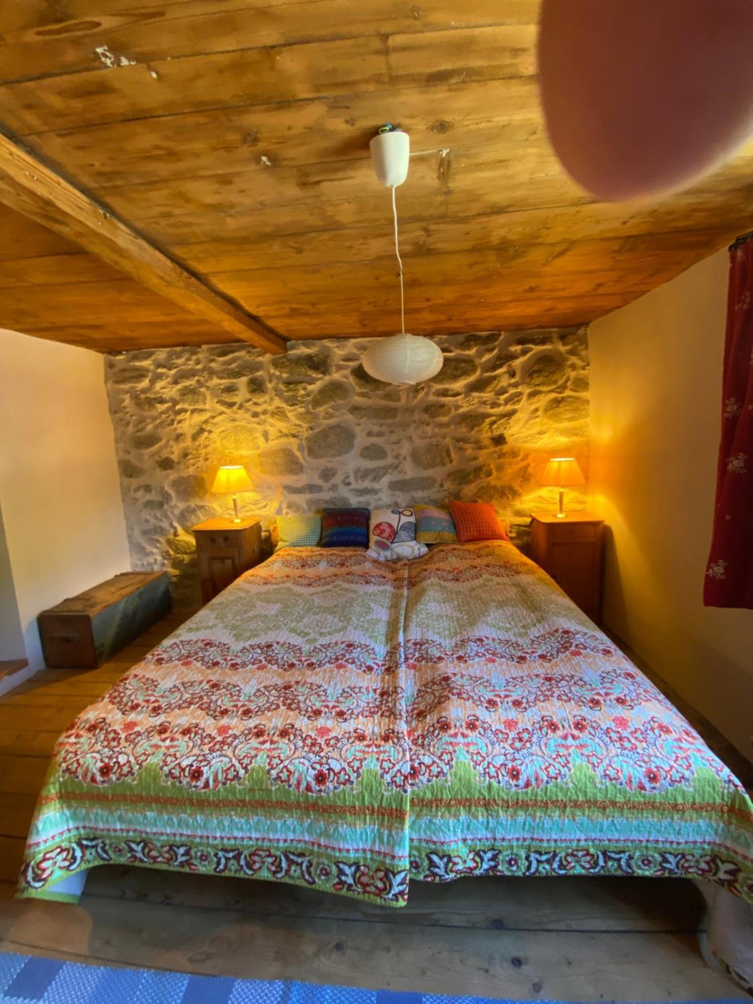 Bed and Breakfast Casa Vegana Trun Екстер'єр фото